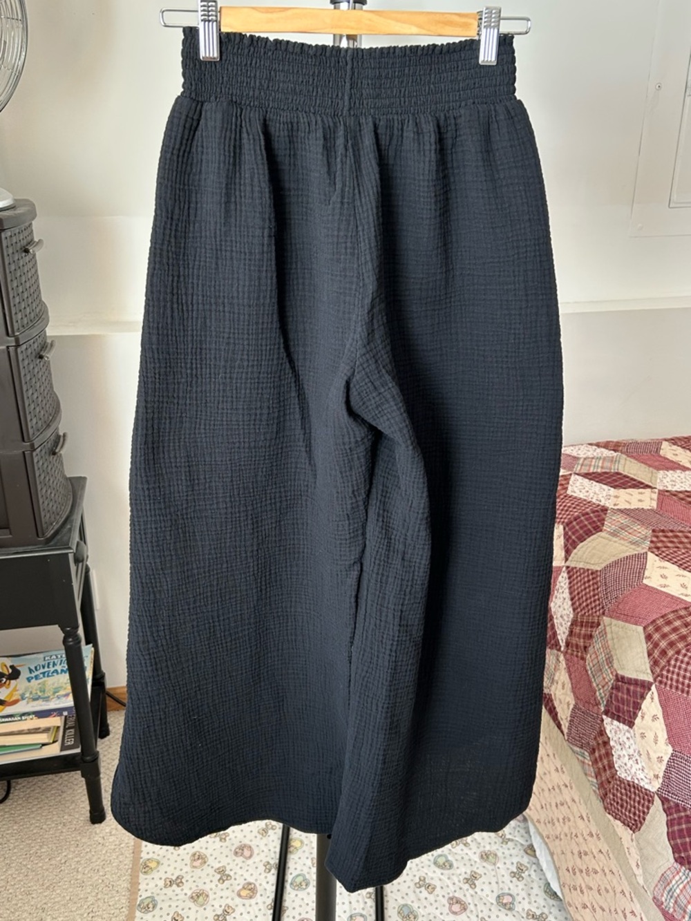Evereve Roan + Ryan Split Wide Leg Gauzy Cotton Pant Black - Picture 3 of 6